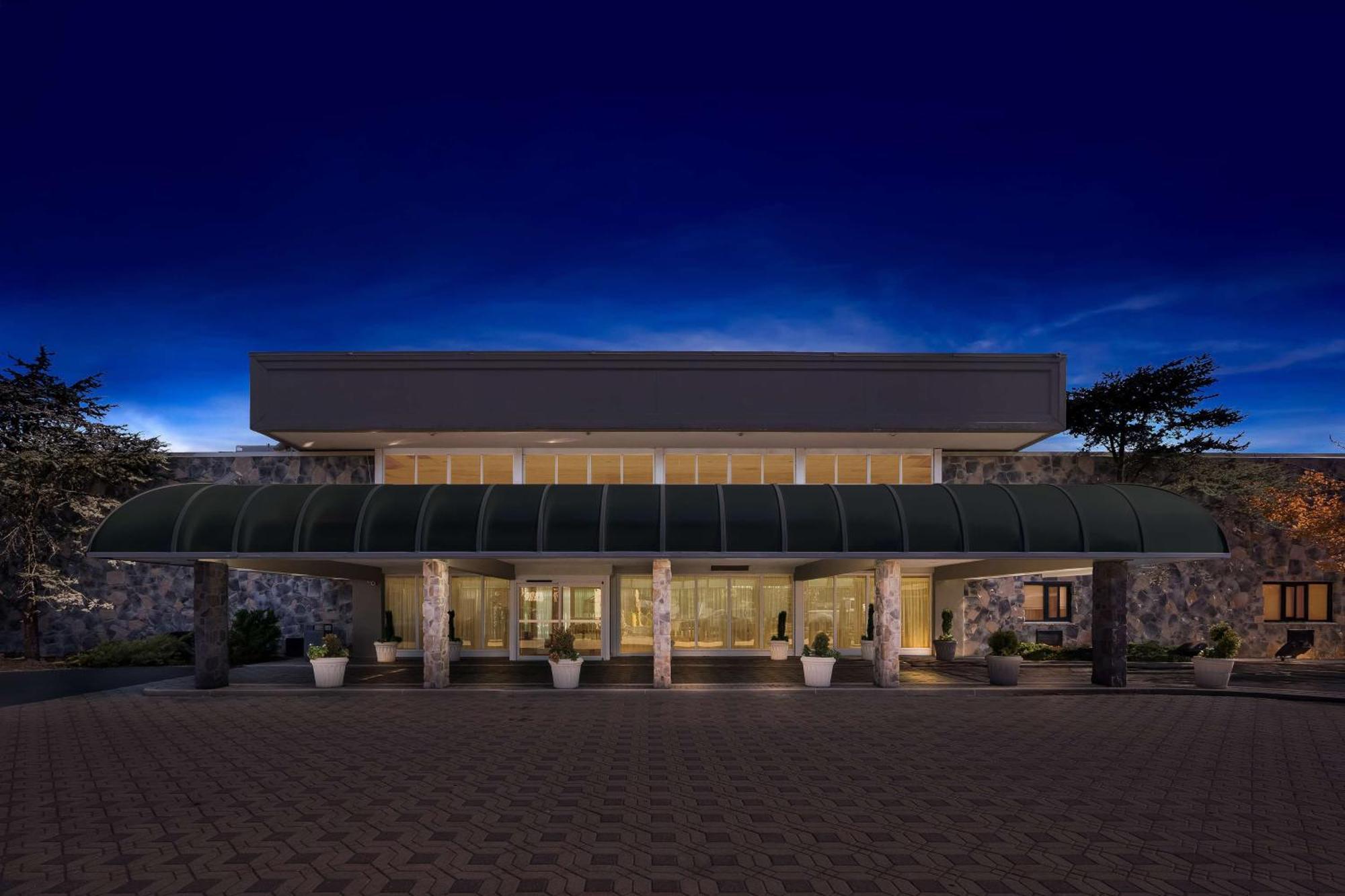 Brandywine Valley Inn Surestay Plus By Best Western Wilmington Eksteriør billede