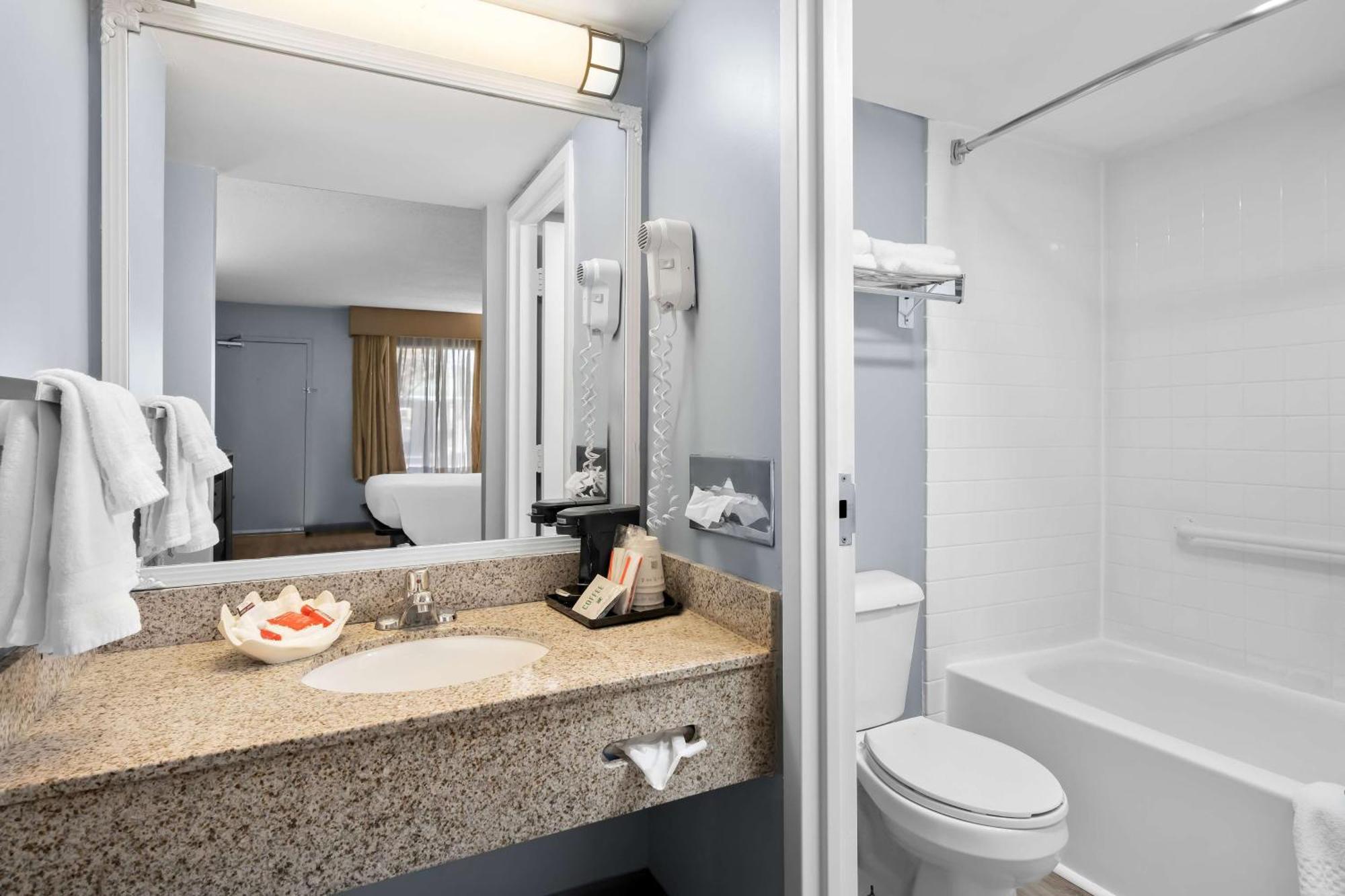 Brandywine Valley Inn Surestay Plus By Best Western Wilmington Eksteriør billede