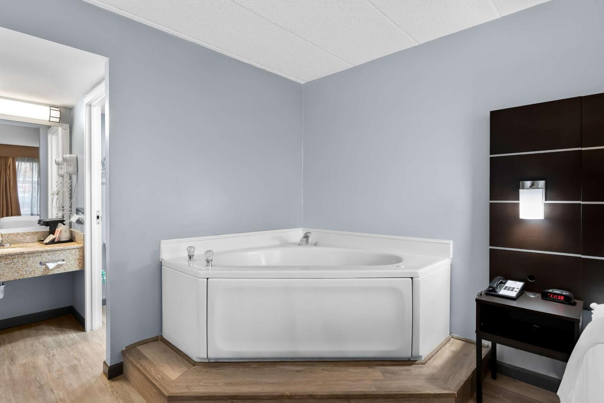 Brandywine Valley Inn Surestay Plus By Best Western Wilmington Eksteriør billede